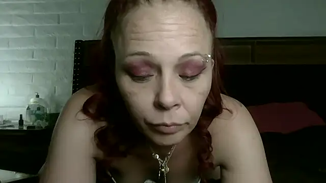 nikkibae33 online show from May 4, 4:38 am