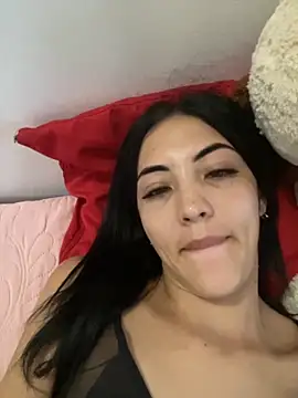 Snapshot of sara_1503 chatting on November 7, 10:13 pm sara 1503 online show from November 7, 10:13 pm