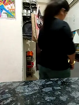 Snapshot of Cutegirl_789 chatting on November 20, 12:39 pm Cutegirl 789 online show from November 20, 12:39 pm