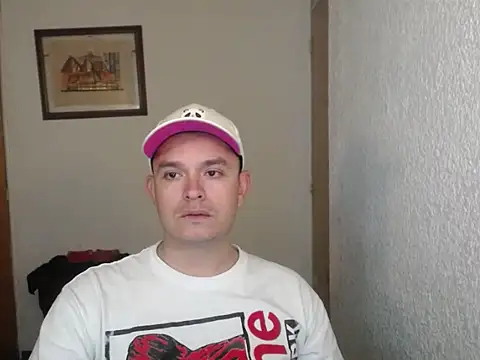 Snapshot of eddison98 chatting on November 12, 11:52 pm eddison98 online show from November 12, 11:52 pm