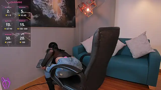 Saara Corraless online show from November 27, 7:25 pm