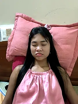 Lynly k2 online show from April 3, 2:23 pm