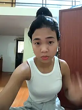 Lynly k2 online show from April 6, 12:17 am