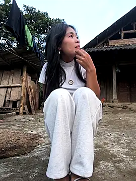 Lynly k2 online show from December 19, 9:55 am