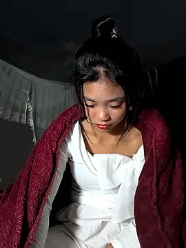 Lynly k2 online show from December 22, 12:49 pm