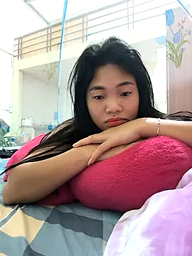 Lynly k2 online show from April 16, 11:18 pm