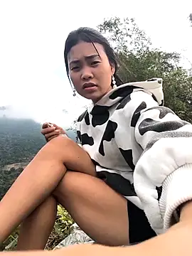 Lynly k2 online show from February 9, 7:39 am