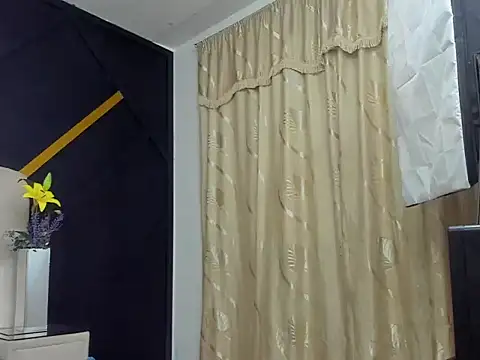 ShanellDiaz  online show from February 21, 2:35 am