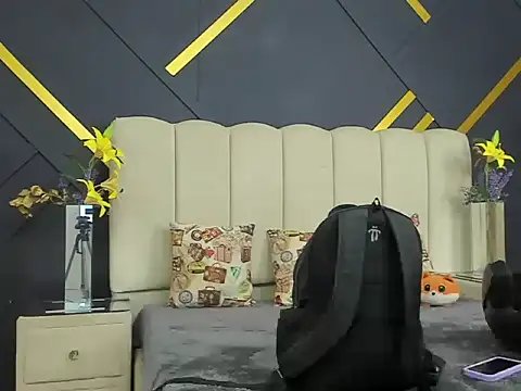 ShanellDiaz  online show from February 19, 2:52 am