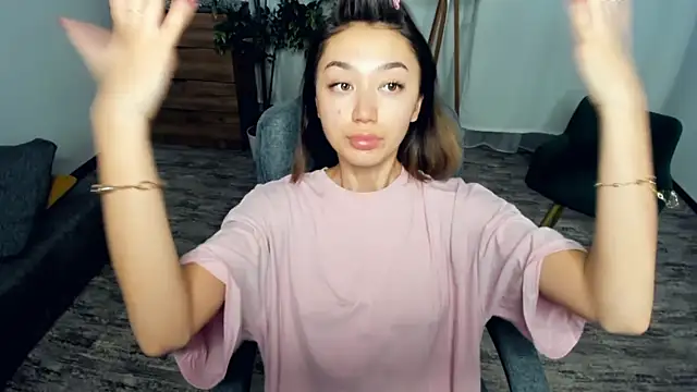 Snapshot of RyanGrandt chatting on January 7, 6:40 am RyanGrandt online show from January 7, 6:40 am