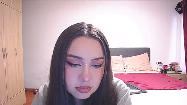  Pariiss online show from March 14, 8:15 pm