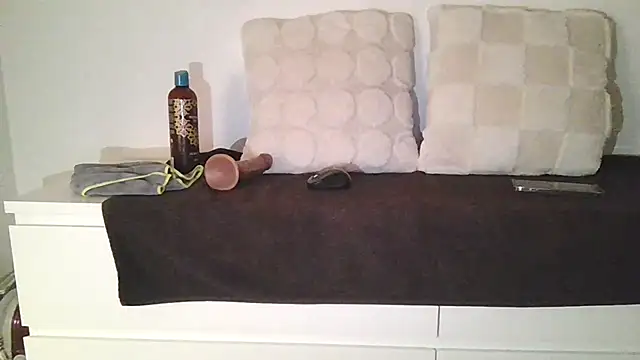 JAY20C16 online show from February 28, 1:55 pm