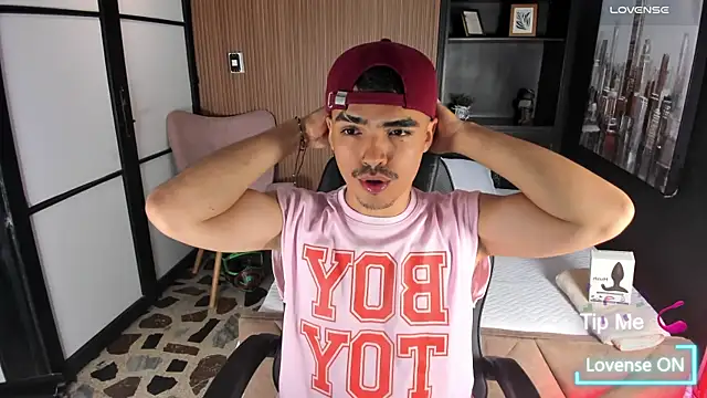 NicoKingg  online show from November 11, 1:44 am