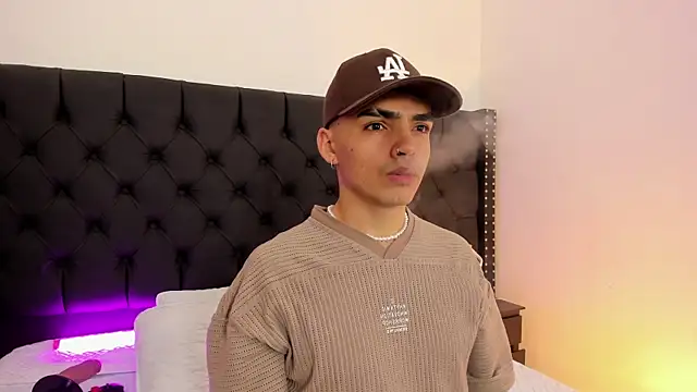 NicoKingg  online show from January 17, 1:04 pm