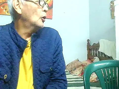 dirtysluttyfist online show from December 21, 6:37 am