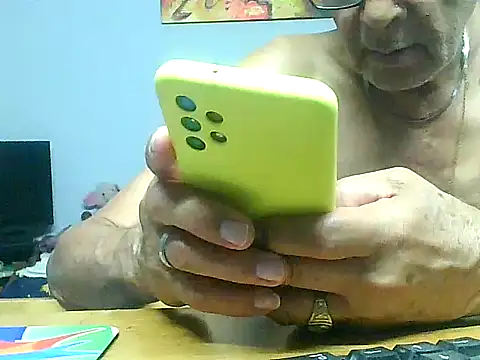 dirtysluttyfist online show from December 1, 5:36 pm