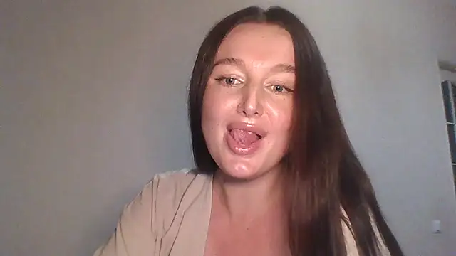 LilianaSwetx online show from July 26, 9:00 pm