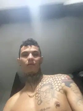 Snapshot of paulo527_ chatting on November 9, 9:35 am paulo527 online show from November 9, 9:35 am