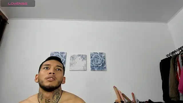 ariannawil online show from December 16, 10:03 pm