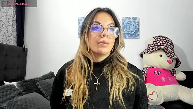 ariannawil online show from January 11, 11:55 pm