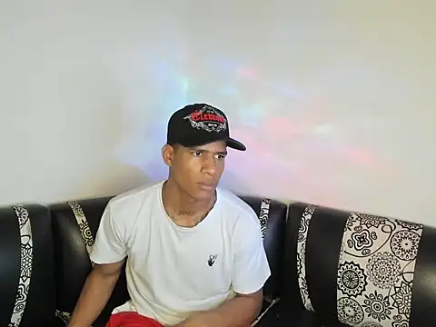 JUANBIGCOCK21CM online show from April 28, 8:24 pm