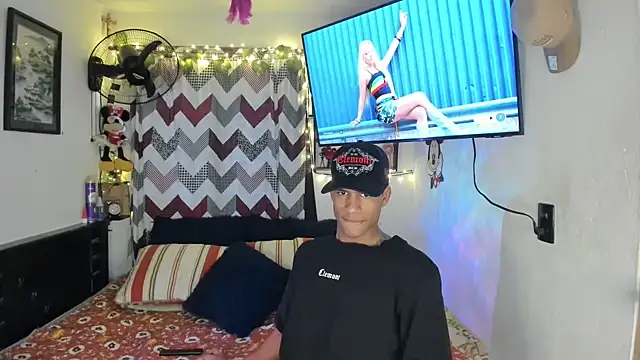 JUANBIGCOCK21CM online show from June 6, 2:11 pm