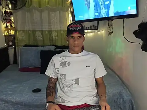 JUANBIGCOCK21CM online show from June 24, 4:00 am