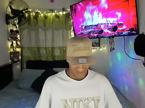 JUANBIGCOCK21CM online show from June 24, 11:57 pm