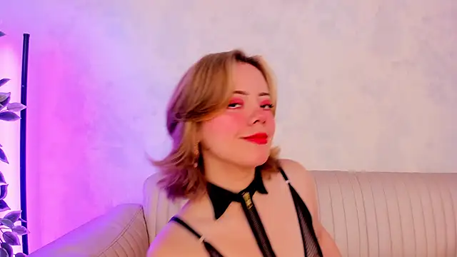 AnnaTylor online show from January 17, 12:31 pm