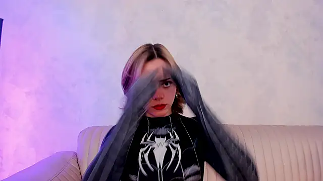 AnnaTylor online show from February 14, 1:00 pm