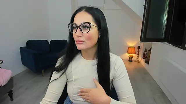 AnyaEvy online show from December 3, 4:13 am