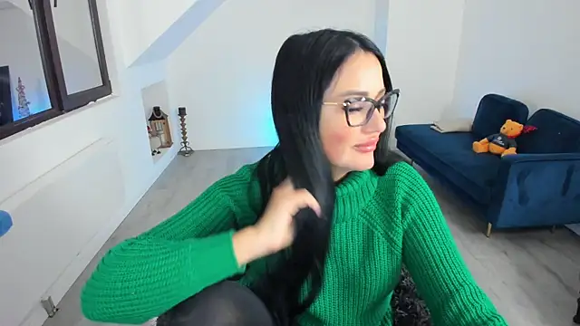 AnyaEvy online show from January 9, 4:30 am