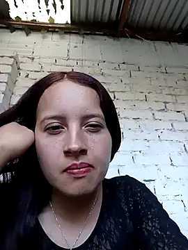 Chloe 2-4 online show from November 8, 9:51 pm