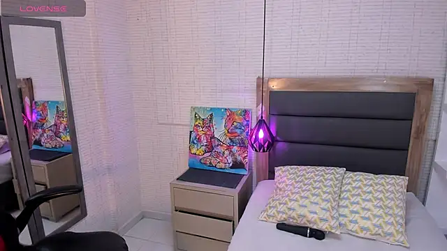 IRENNEBLAZER online show from February 19, 12:46 pm