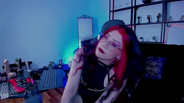 Halley Ravenn online show from June 11, 7:22 pm
