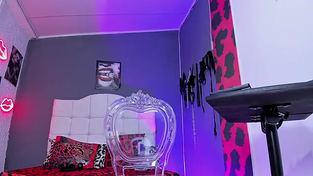 Halley Ravenn online show from November 21, 10:09 pm