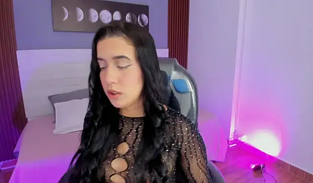 Amy Leah online show from April 22, 6:25 pm