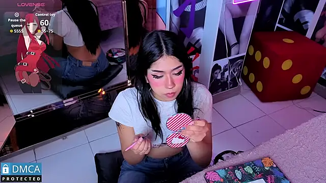 Snapshot of sofia_sstonee_ chatting on November 28, 12:27 pm sofia sstonee online show from November 28, 12:27 pm