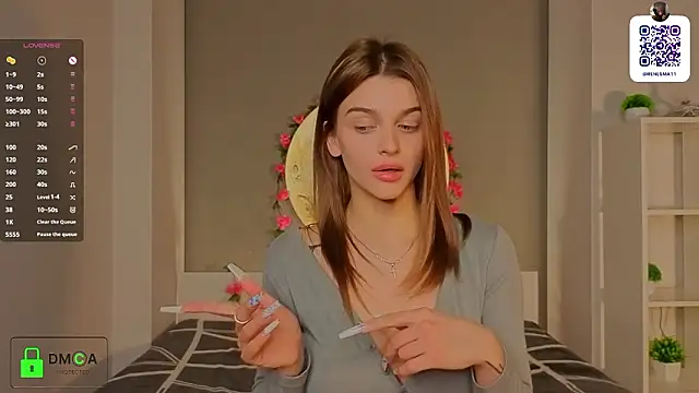 AdameShoyer online show from February 6, 7:10 pm