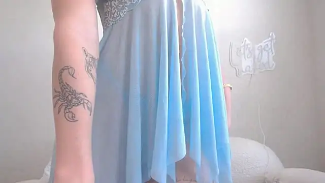 RosieCheeks  online show from April 28, 2:43 pm