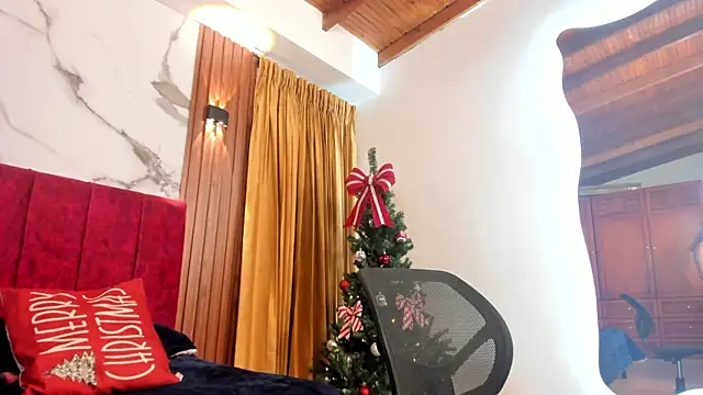 Snapshot of hailey-frost chatting on December 16, 12:09 pm hailey-frost online show from December 16, 12:09 pm