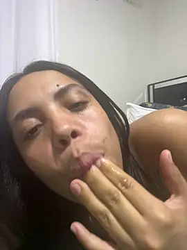 Snapshot of 23Quenn chatting on November 8, 5:22 am 23Quenn online show from November 8, 5:22 am