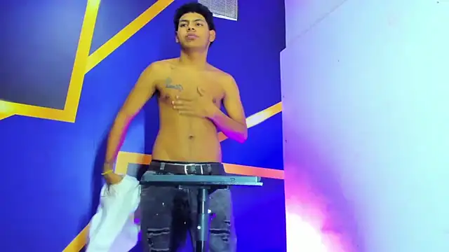 Tommy bigcock19 online show from November 14, 7:50 pm