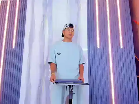 Tommy bigcock19 online show from November 12, 6:12 pm