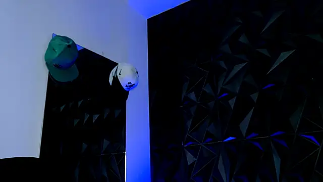 Maxwell Dupont online show from November 20, 8:09 pm