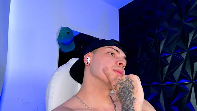 Maxwell Dupont online show from November 27, 7:14 pm