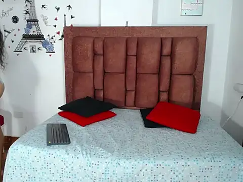 Snapshot of vchelsietaylorper chatting on November 9, 7:18 pm vchelsietaylorper online show from November 9, 7:18 pm