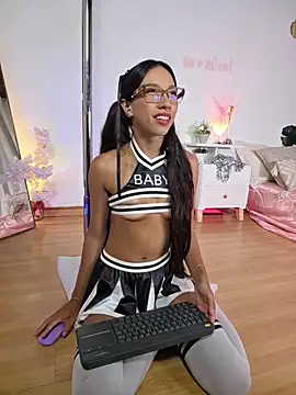 Snapshot of selene_starkk chatting on April 27, 11:47 pm selene starkk online show from April 27, 11:47 pm