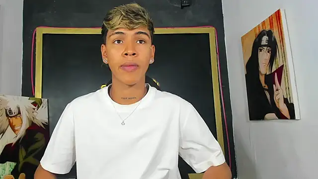 Timmy Kiing  online show from November 29, 7:58 pm