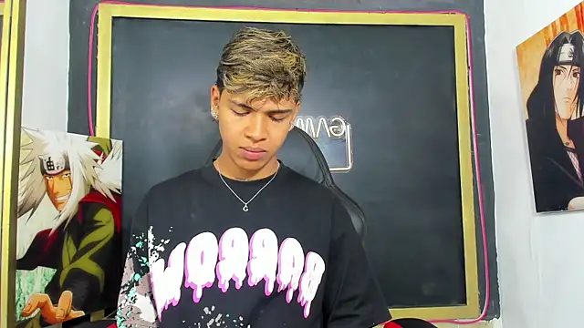 Timmy Kiing  online show from December 1, 9:26 pm